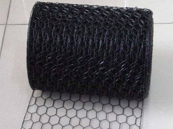 A roll of black hexagonal wire netting with small mesh and thin wire can be for plaster work
