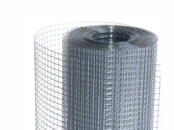 A roll of galvanized plaster welded mesh with 25mm×25mm mesh size